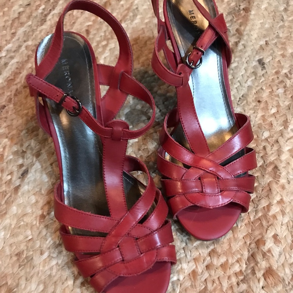 Strappy Merona Red wedge sandals